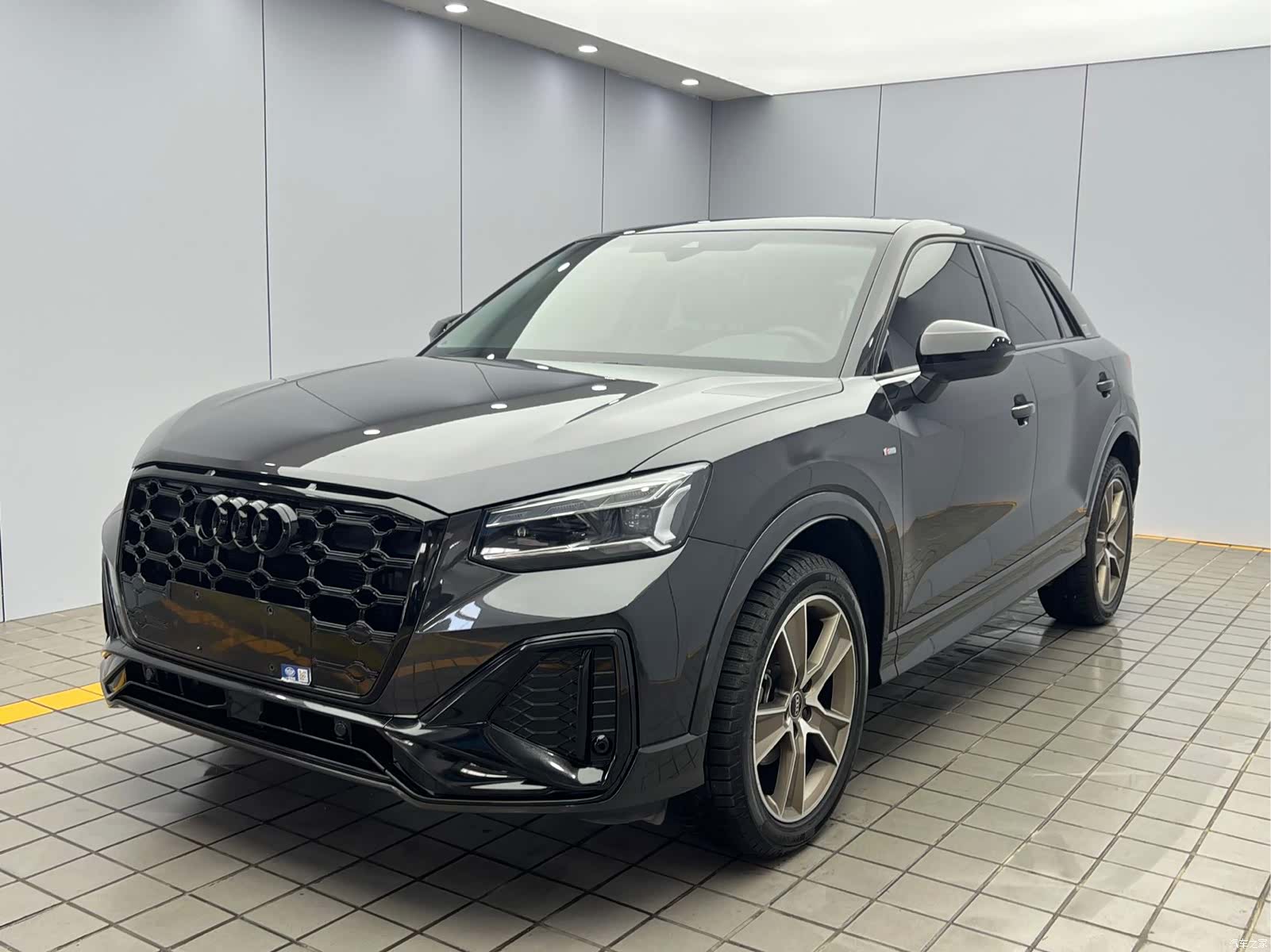 Audi Q2L, 2022 1