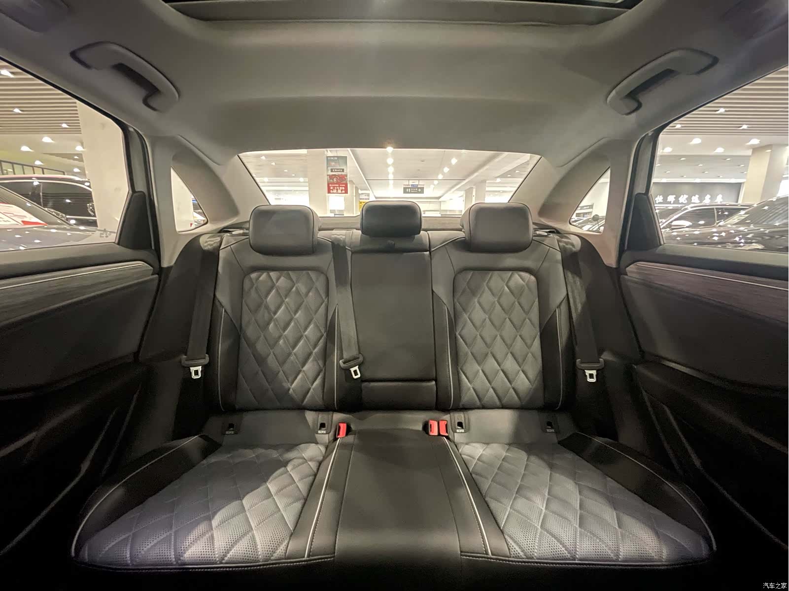 Volkswagen Sagitar, 2024 17