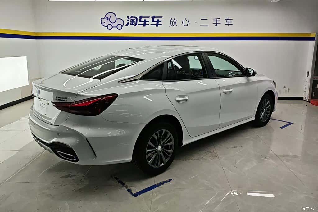 MG MG5, 2025 3