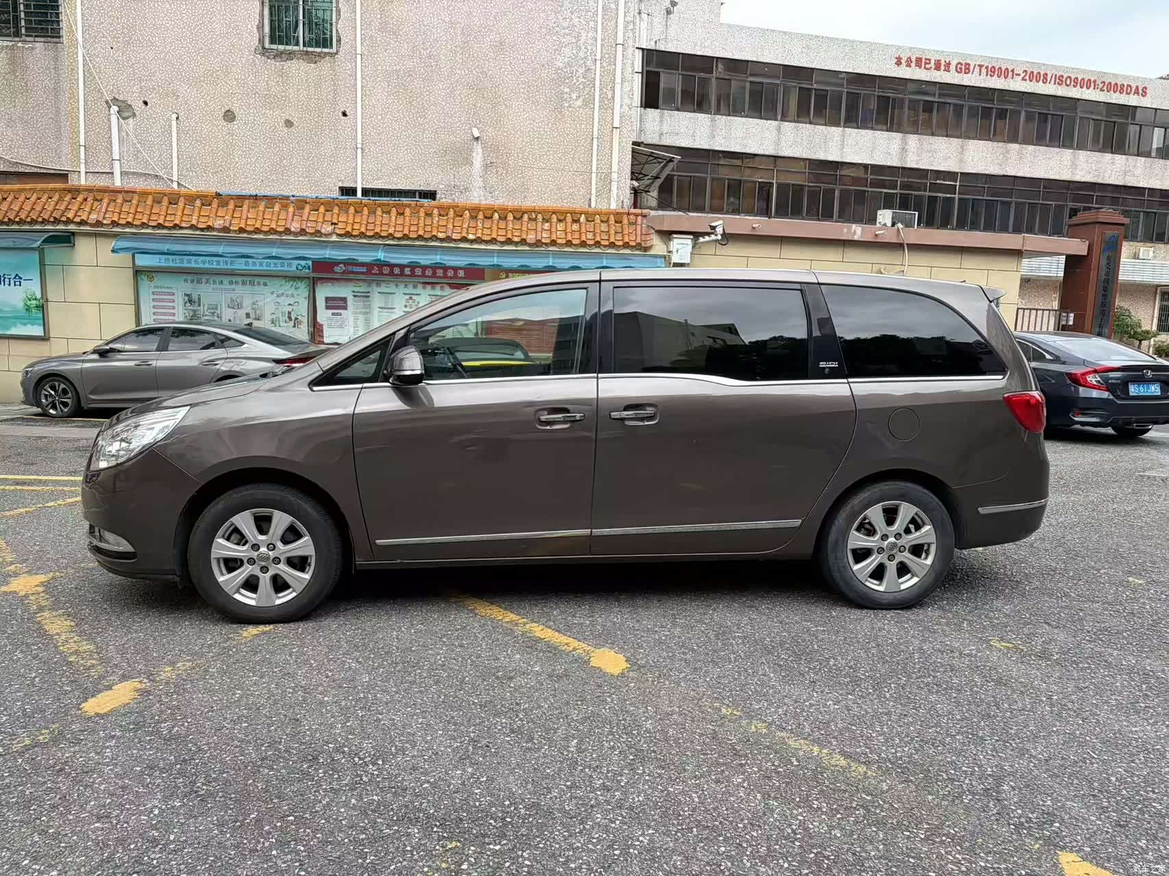 Buick GL8, 2014 8