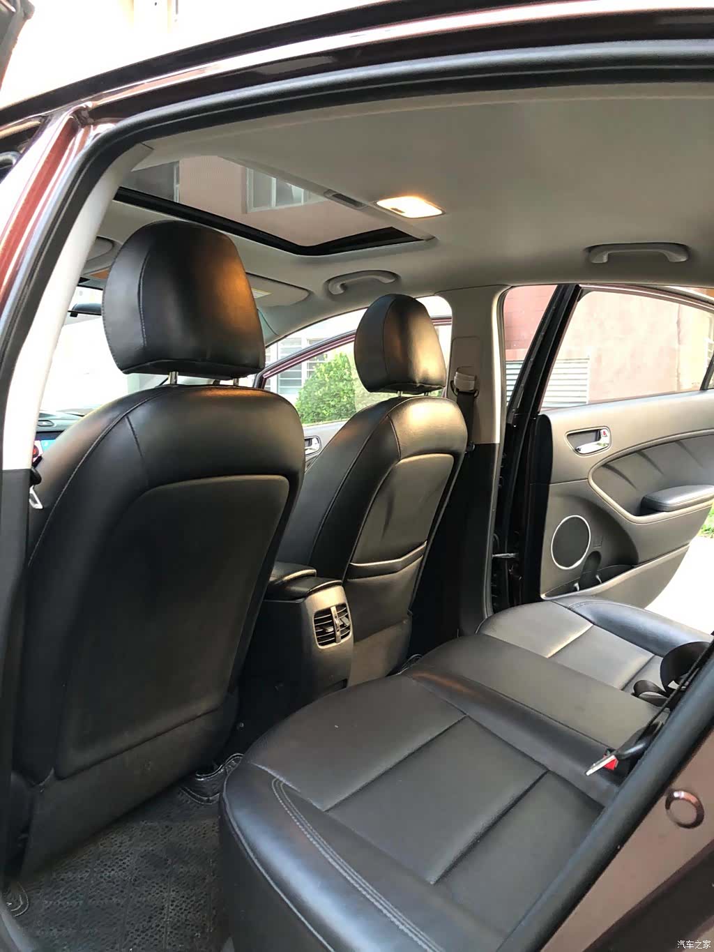 Kia K3, 2013 9