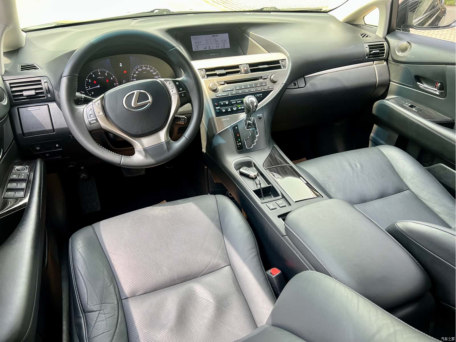 Lexus RX, 2015 12