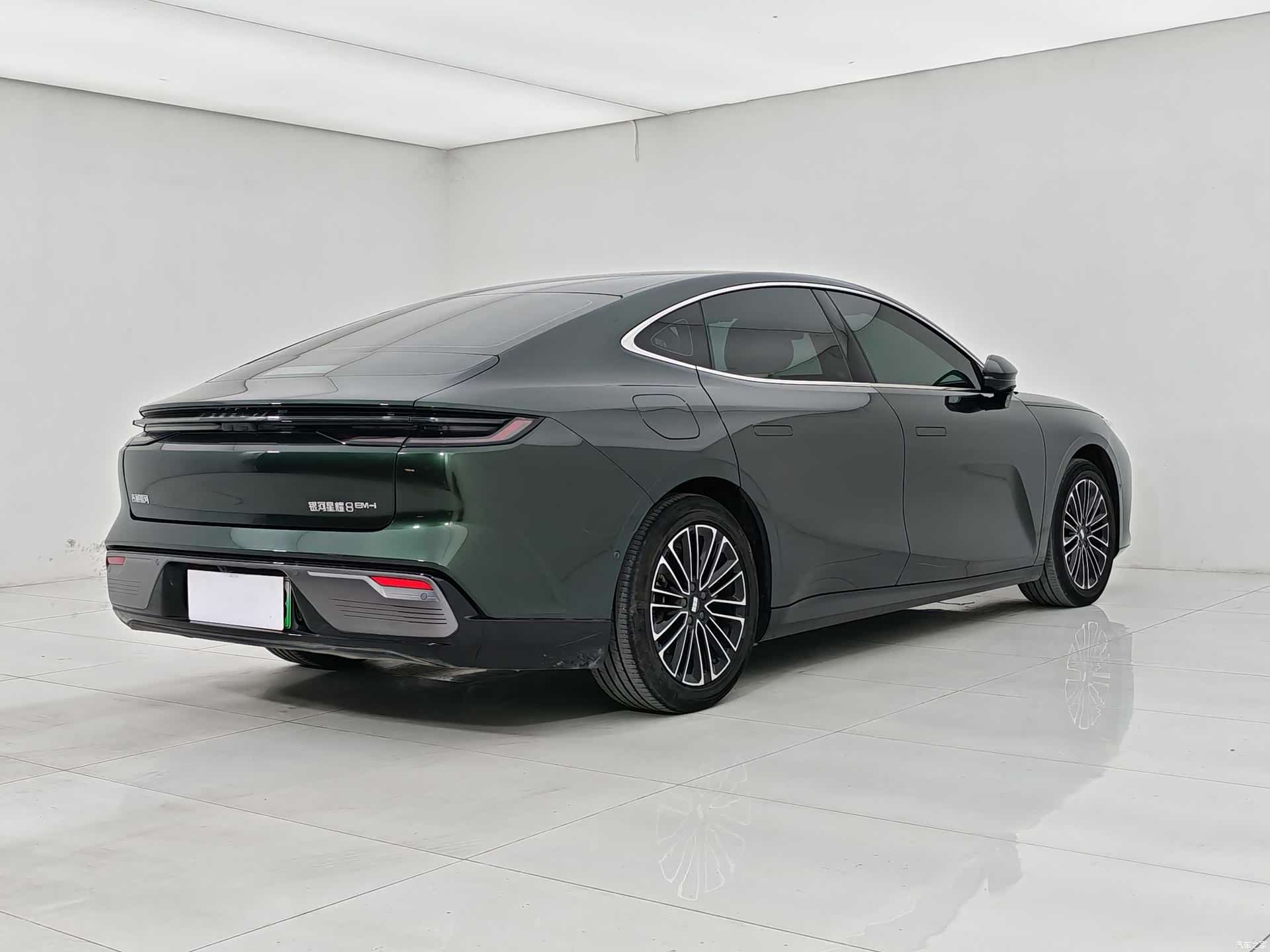 Geely 8, 2025 2