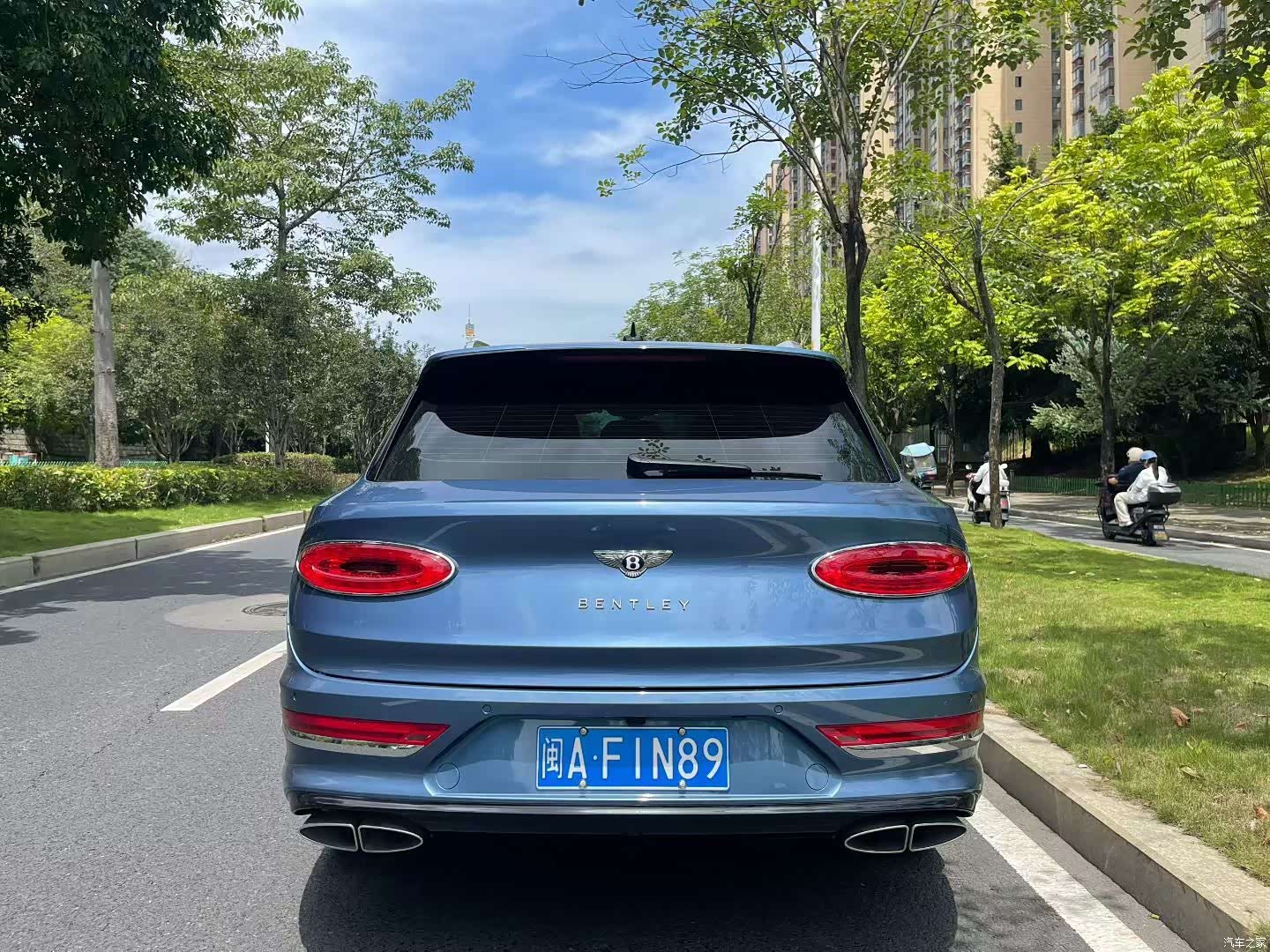 Bentley Bentayga, 2020 6