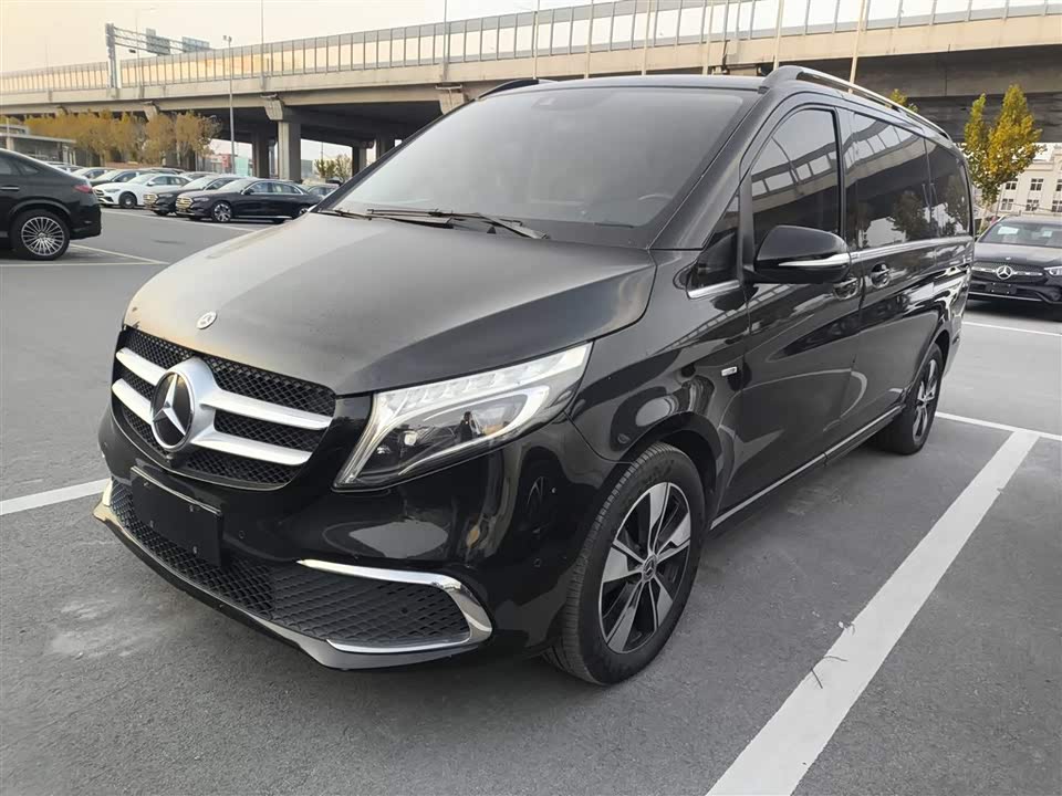 Mercedes-Benz V-class