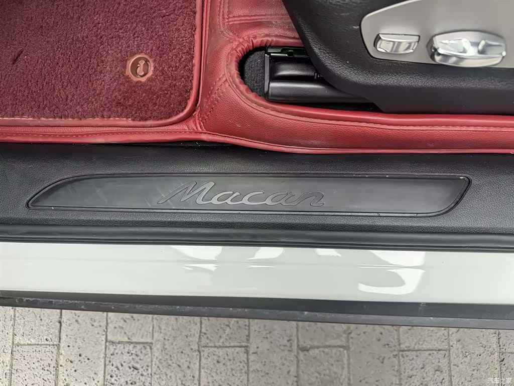 Porsche Macan, 2023 все фото