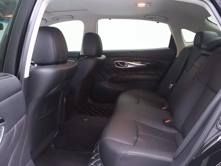 Infiniti Q70 Infiniti Q70
