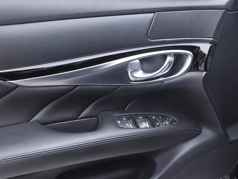 Infiniti Q70 Infiniti Q70