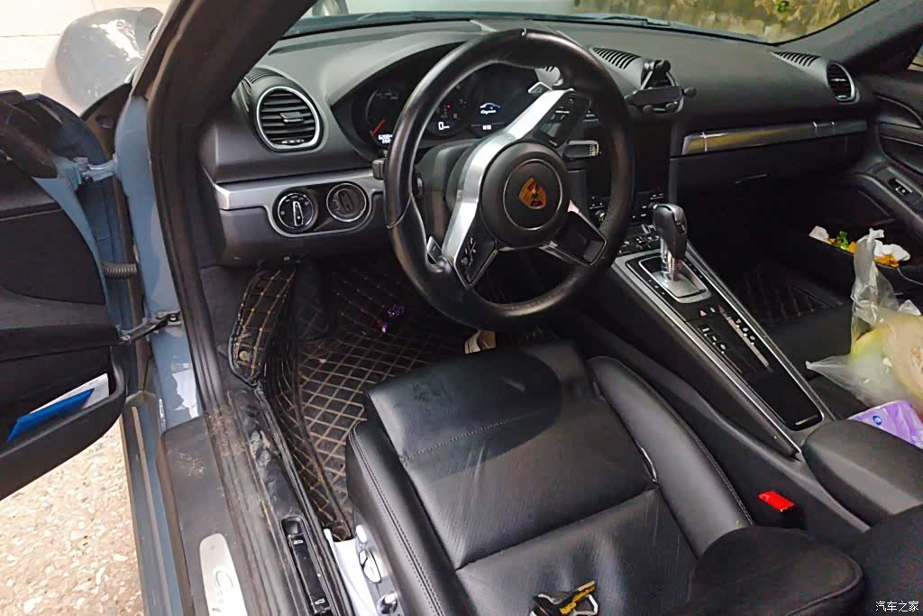 Porsche Cayman, 2018 12