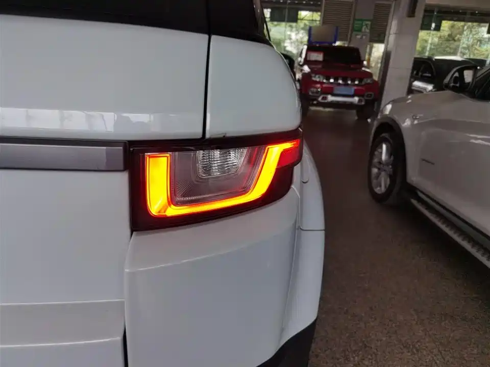 Land Rover Range Rover Aurora