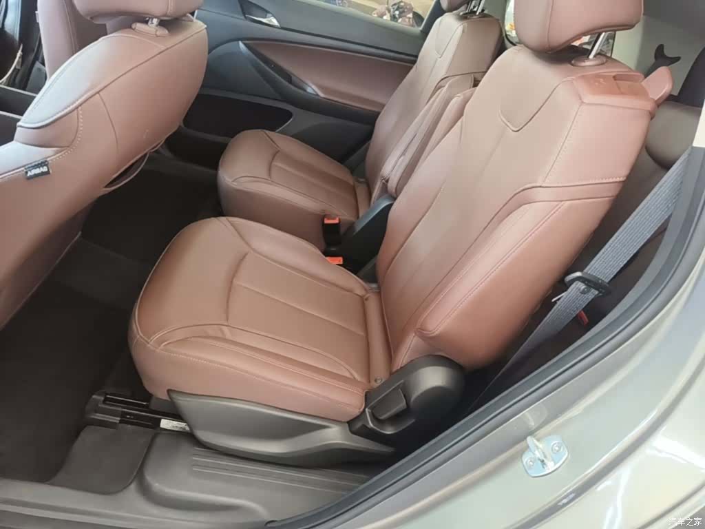 Buick GL6, 2019 13