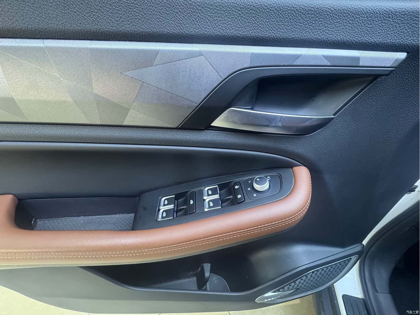 Geely X6, 2023 11
