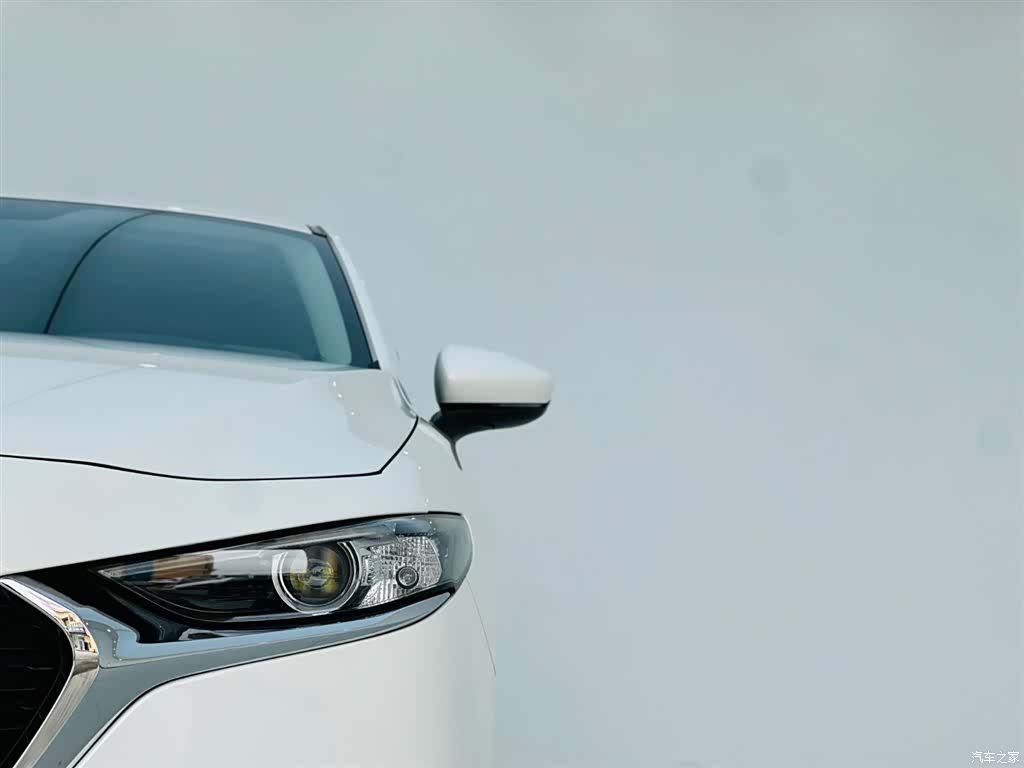 Mazda Mazda3, 2021 10