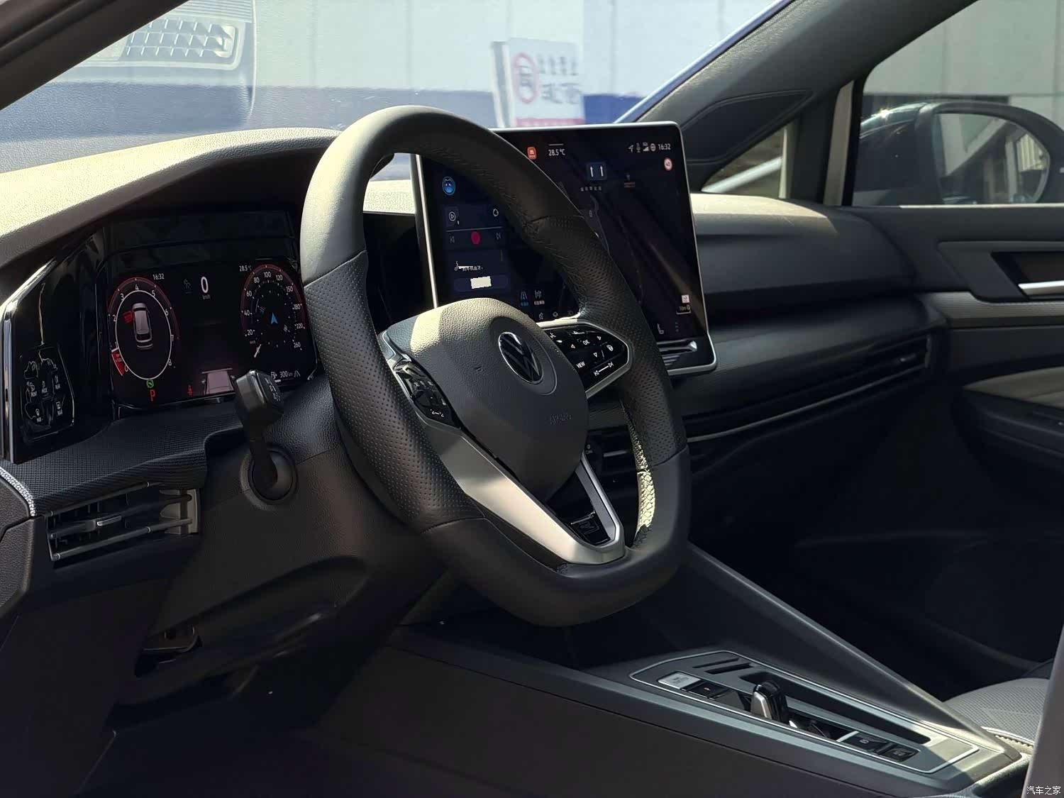 Volkswagen Golf, 2025 3