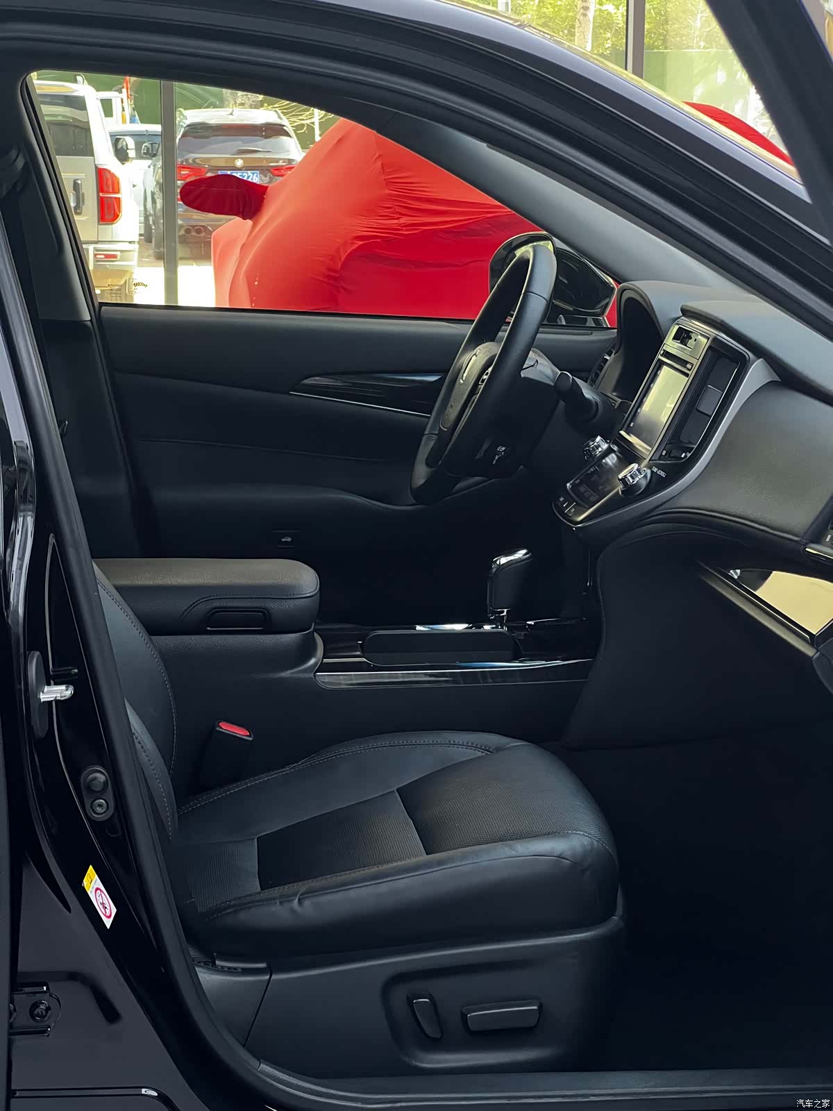 Toyota Crown, 2016 13