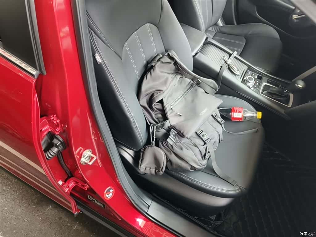 Mazda CX-4, 2019 25