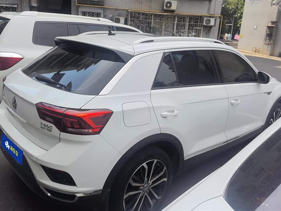 Volkswagen T-ROC exploring Songs