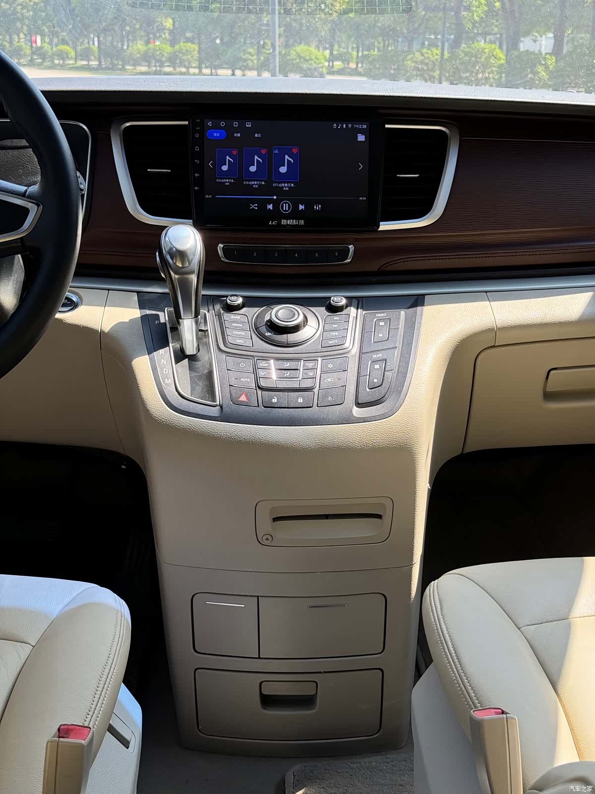 Buick GL8, 2016 13