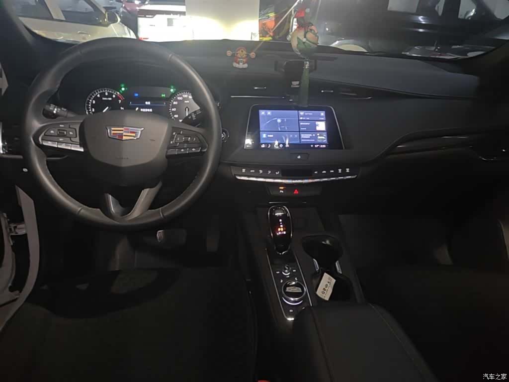 Cadillac XT4, 2023 10