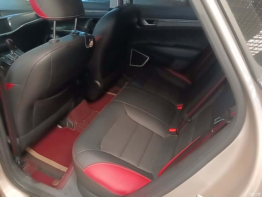 Geely Emgrand, 2021 17