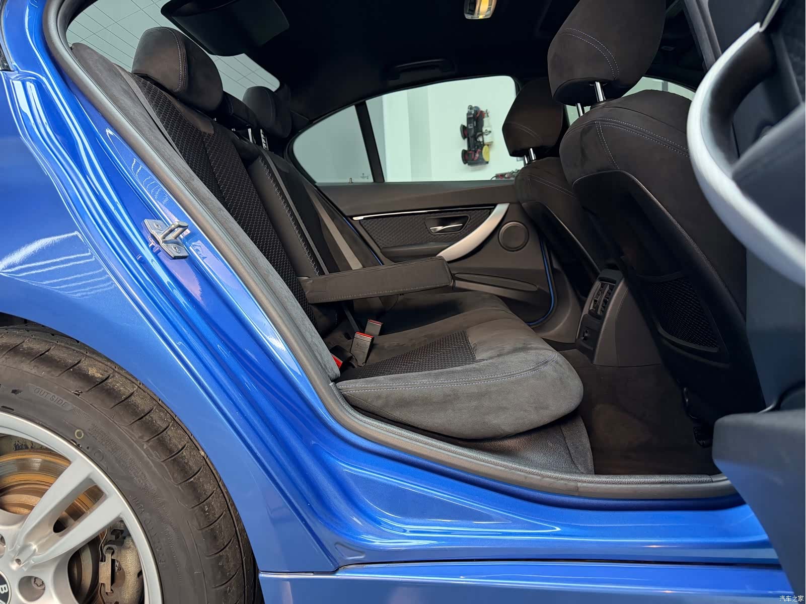 BMW 3 Series, 2017 все фото