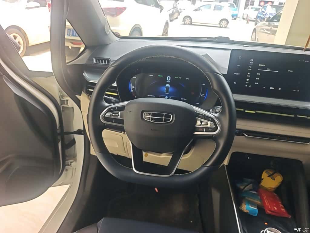 Geely EX3, 2022 11