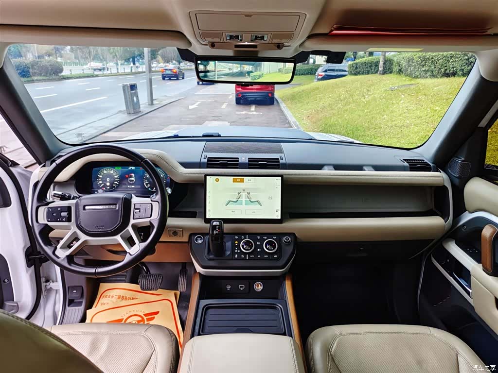 Land Rover Defender, 2022 11