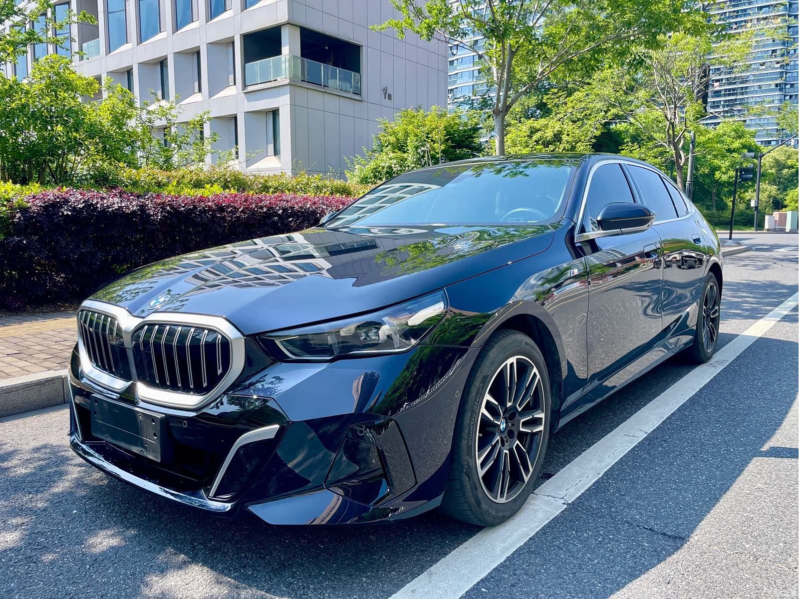 BMW 5 Series, 2025 1