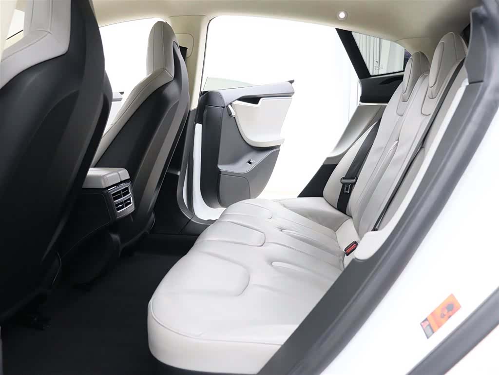 Tesla Model S, 2015 6