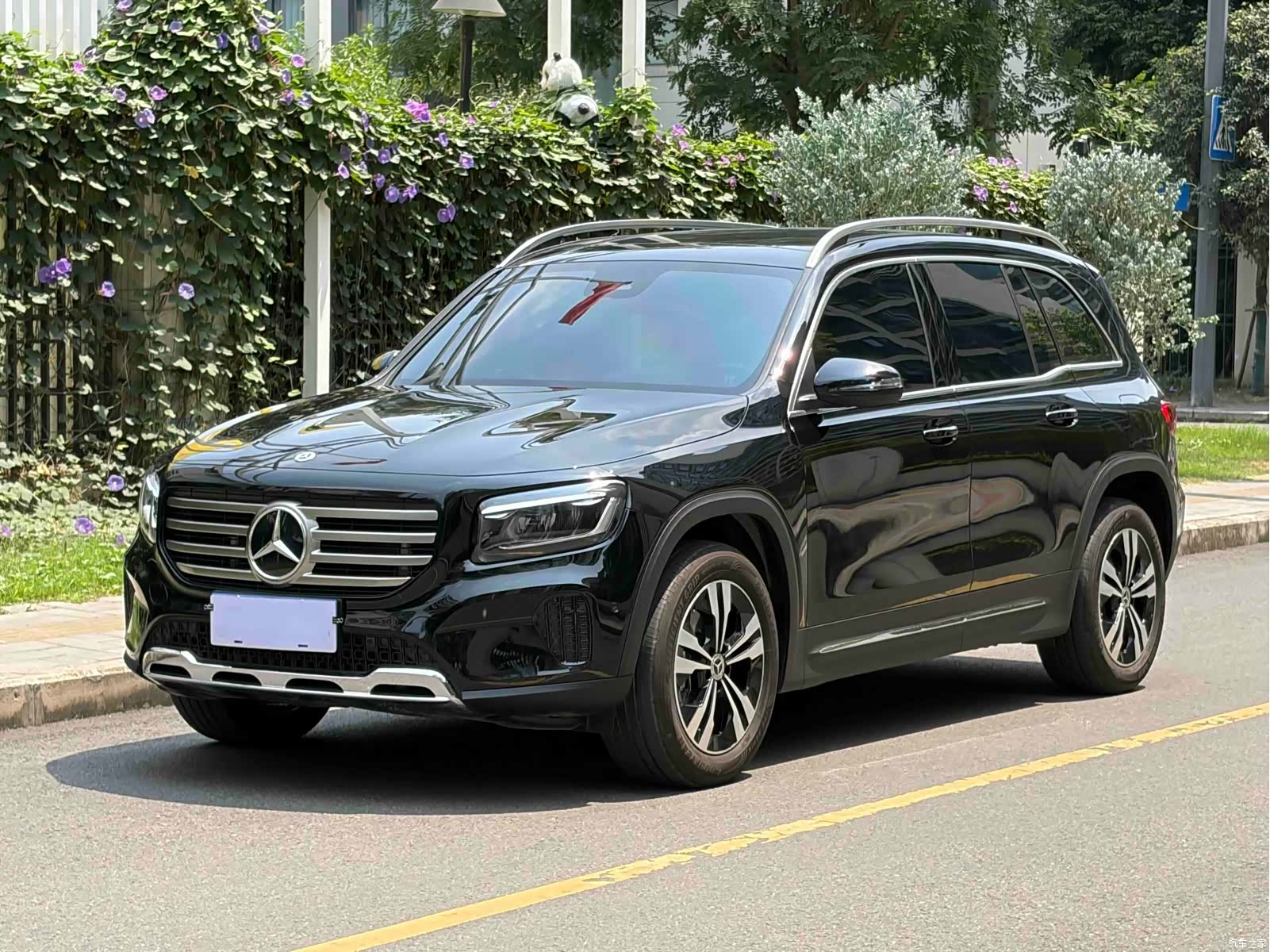 Mercedes-Benz GLB, 2024 1