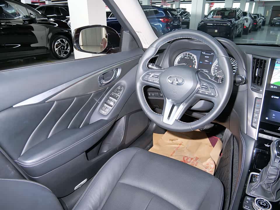 Infiniti Q50L
