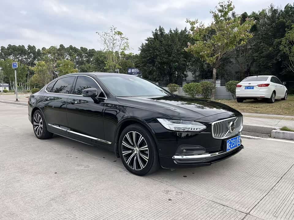 Volvo S90