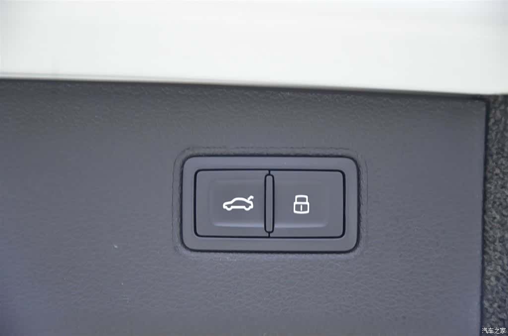 Bentley Bentayga, 2024 18