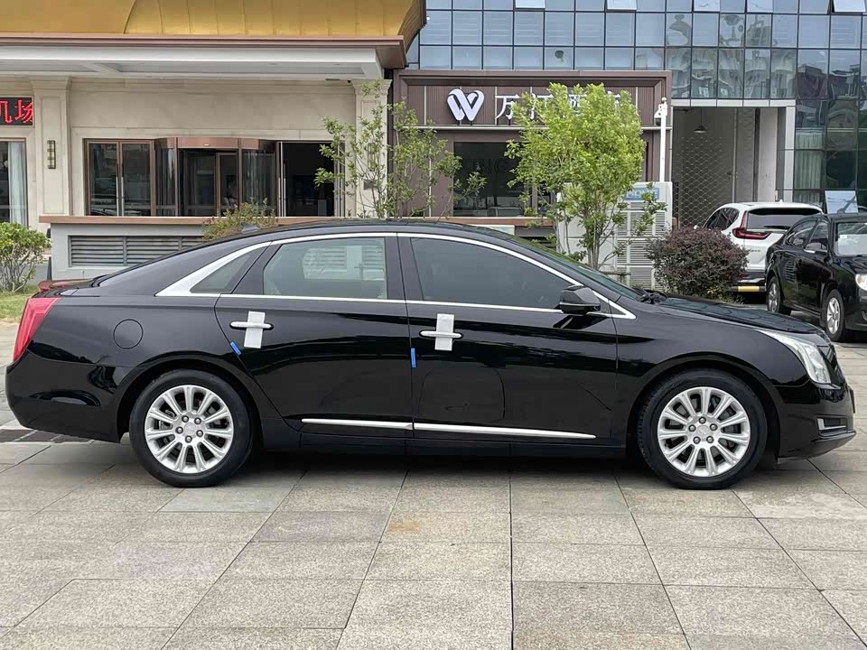 Cadillac XTS