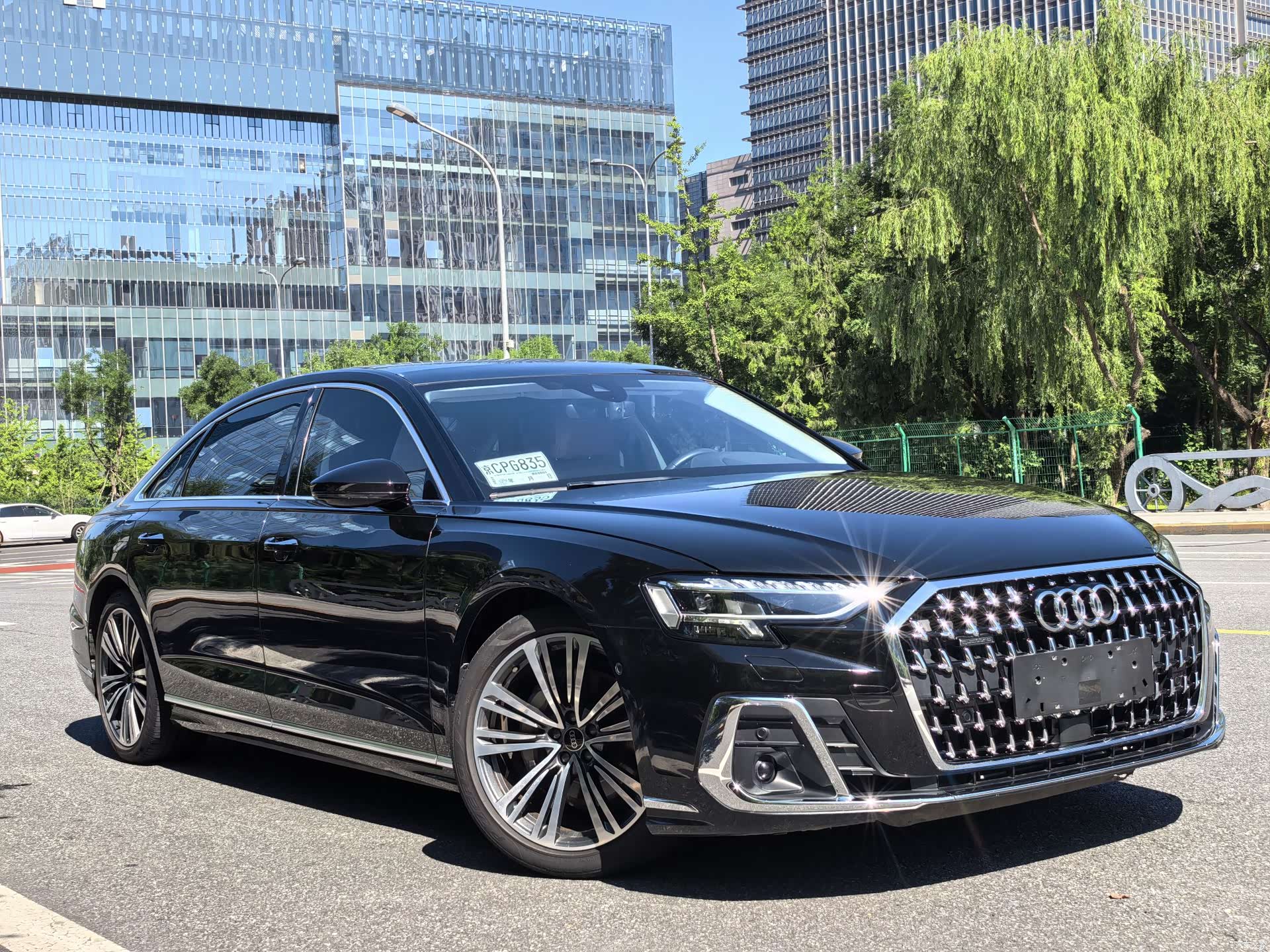 Audi A8L, 2024 3