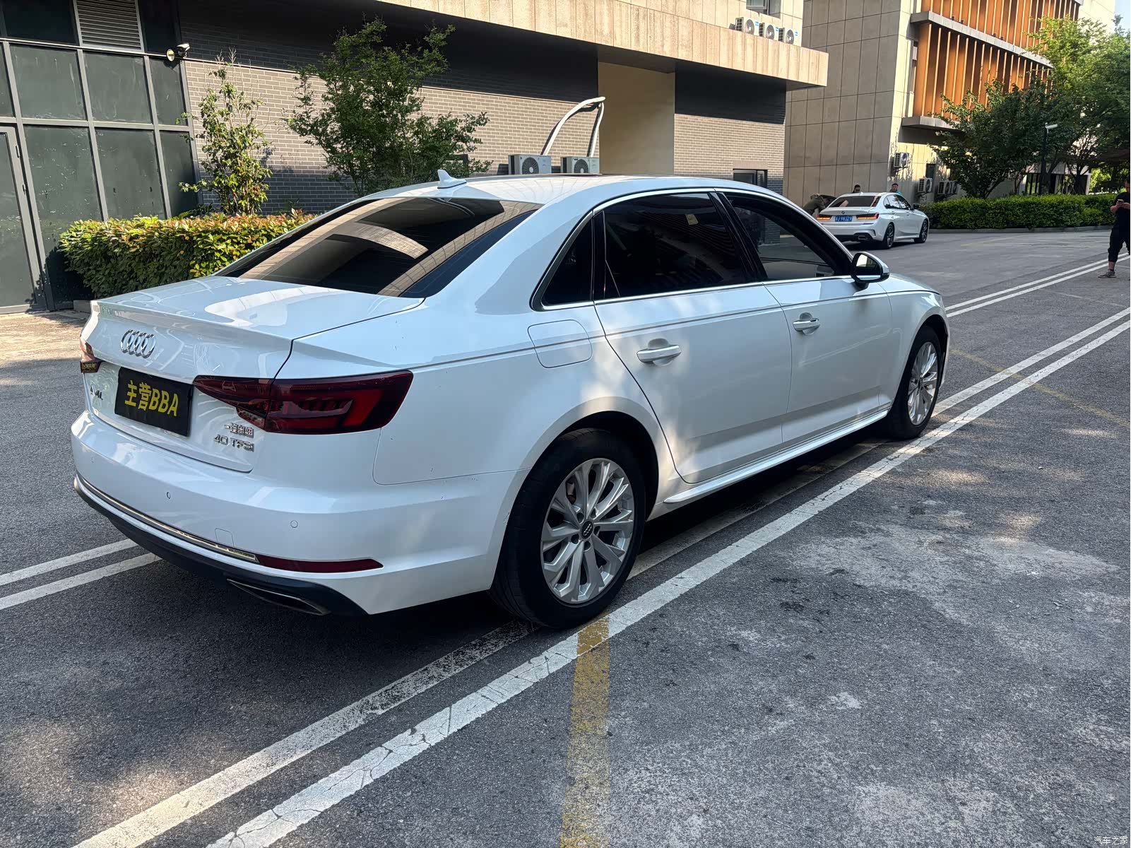 Audi A4L, 2019 17