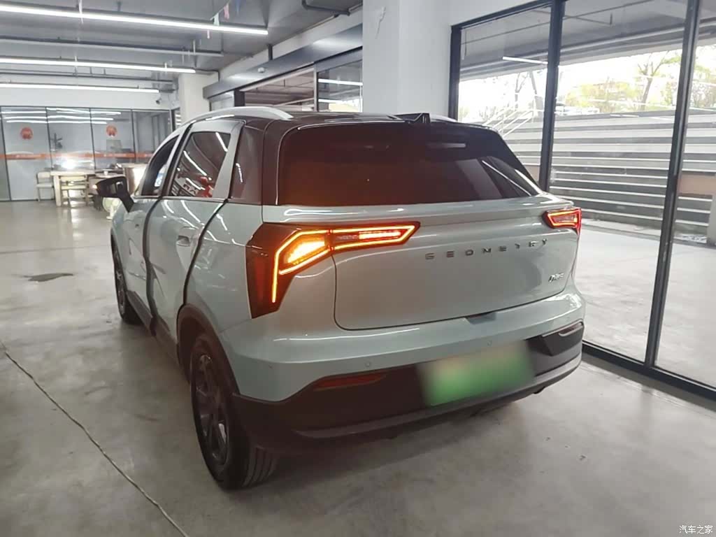 Geely E, 2022 все фото