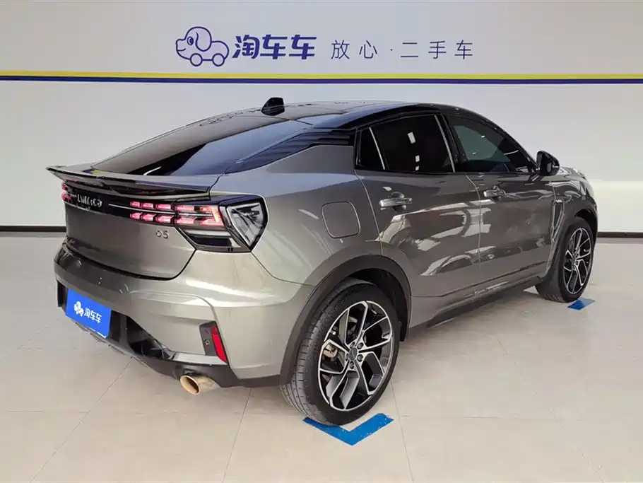Lynk & Co 05