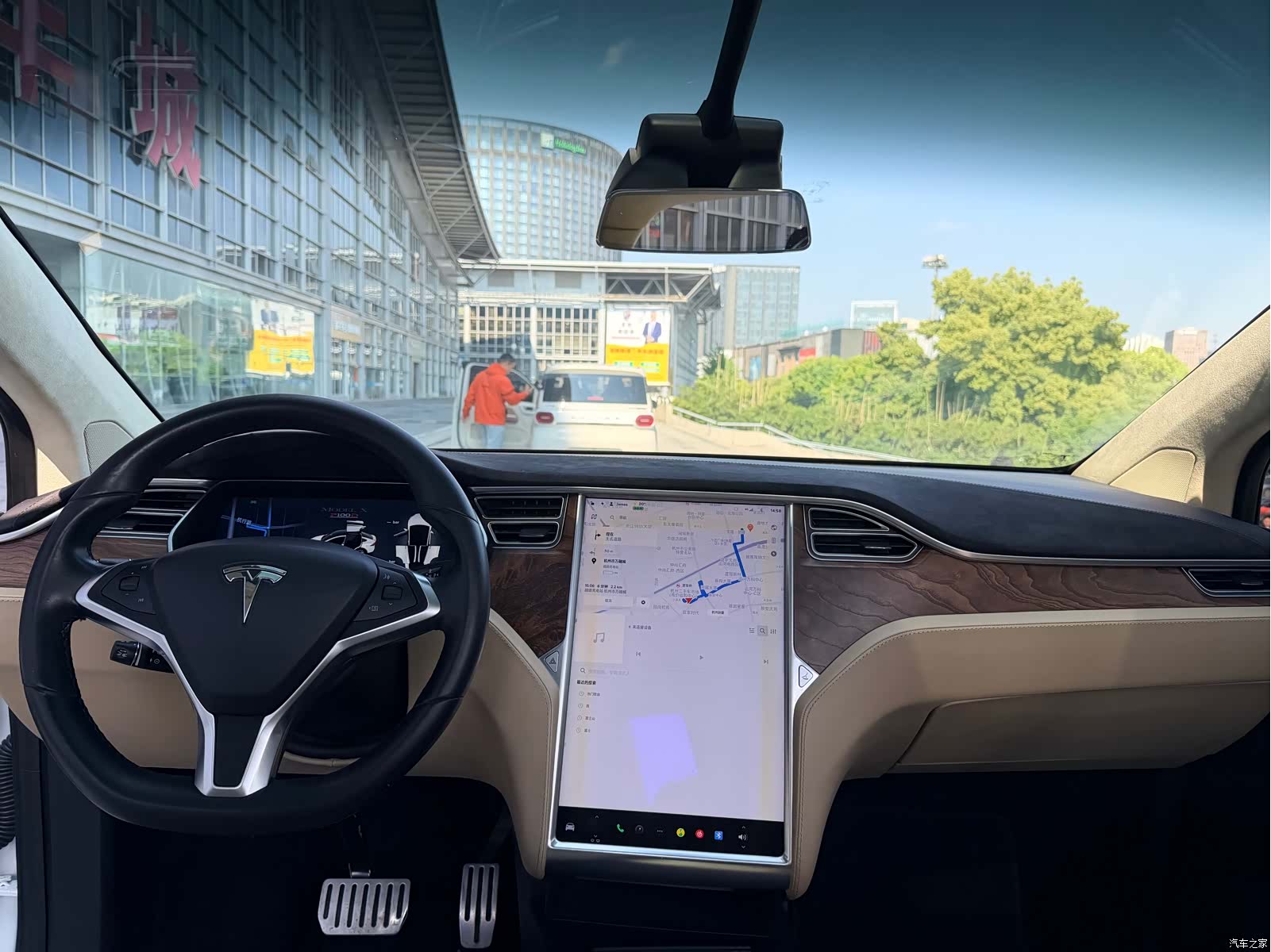 Tesla Model X, 2017 8