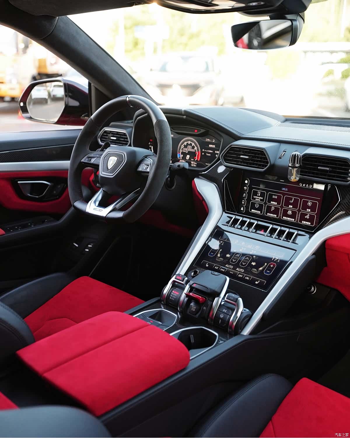 Lamborghini Urus, 2020 14