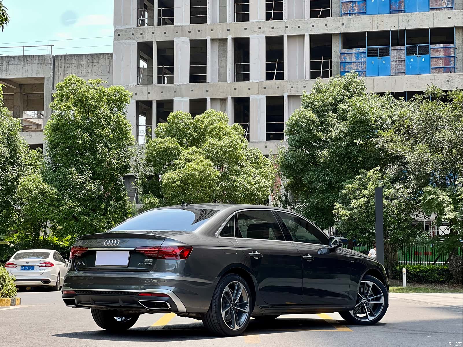 Audi A4L, 2022 23