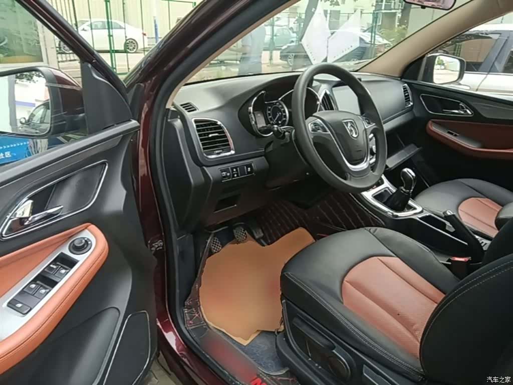 Wuling 560, 2016 15