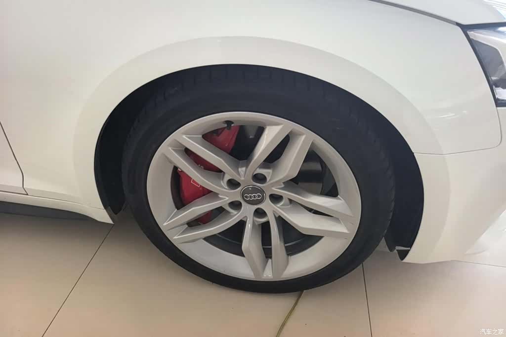 Audi A5, 2019 6