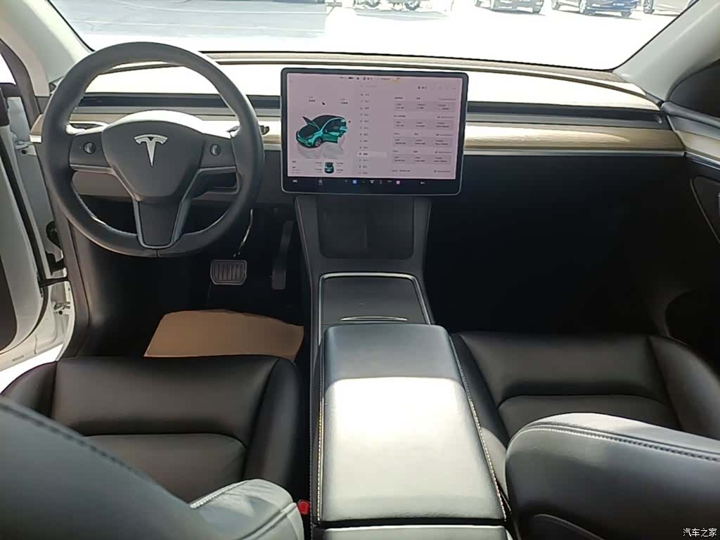 Tesla Model Y, 2022 10