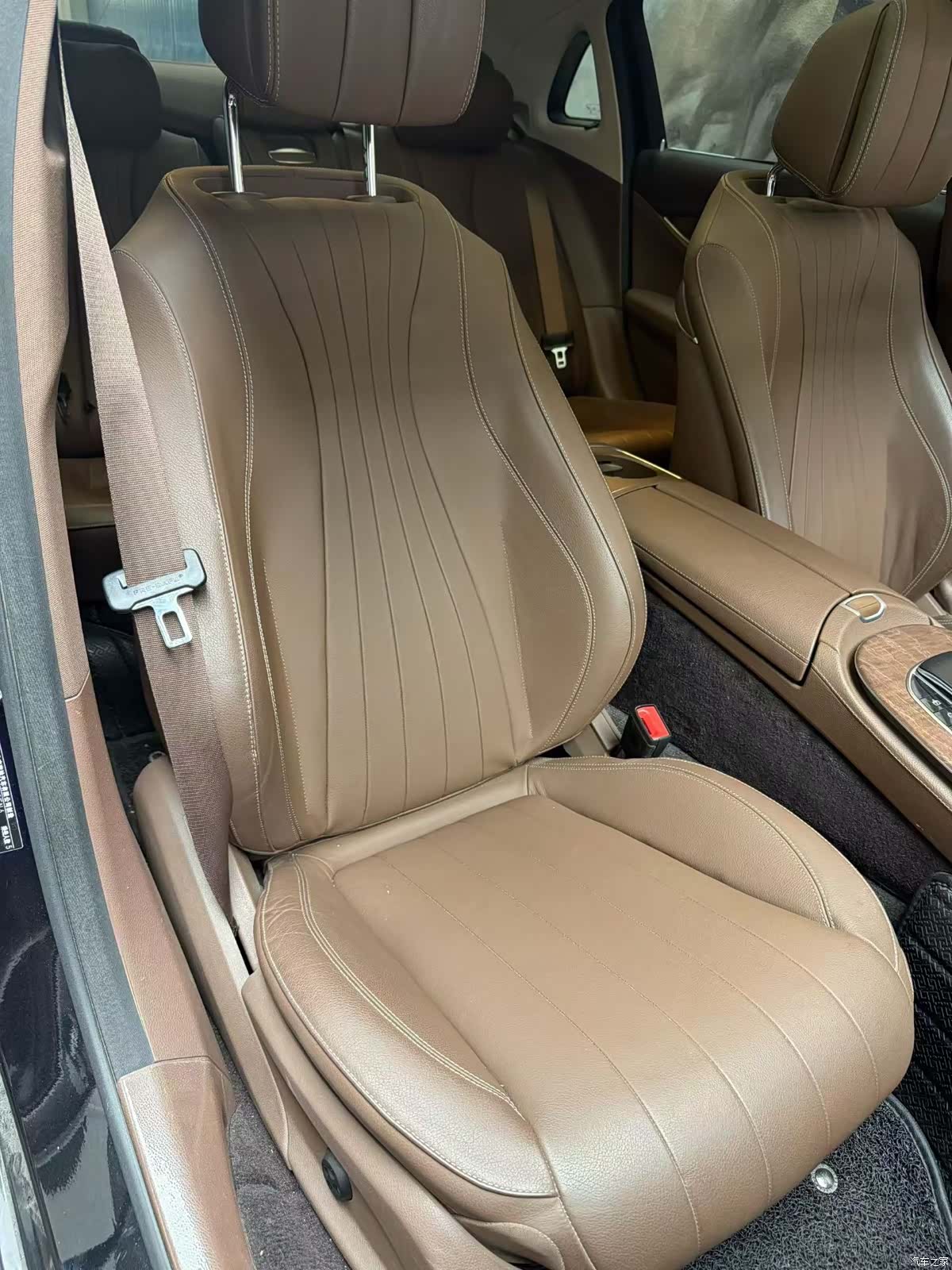 Mercedes-Benz E-Class, 2019 8
