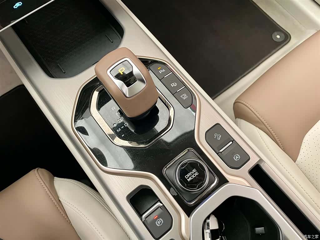 Geely Icon, 2022 12
