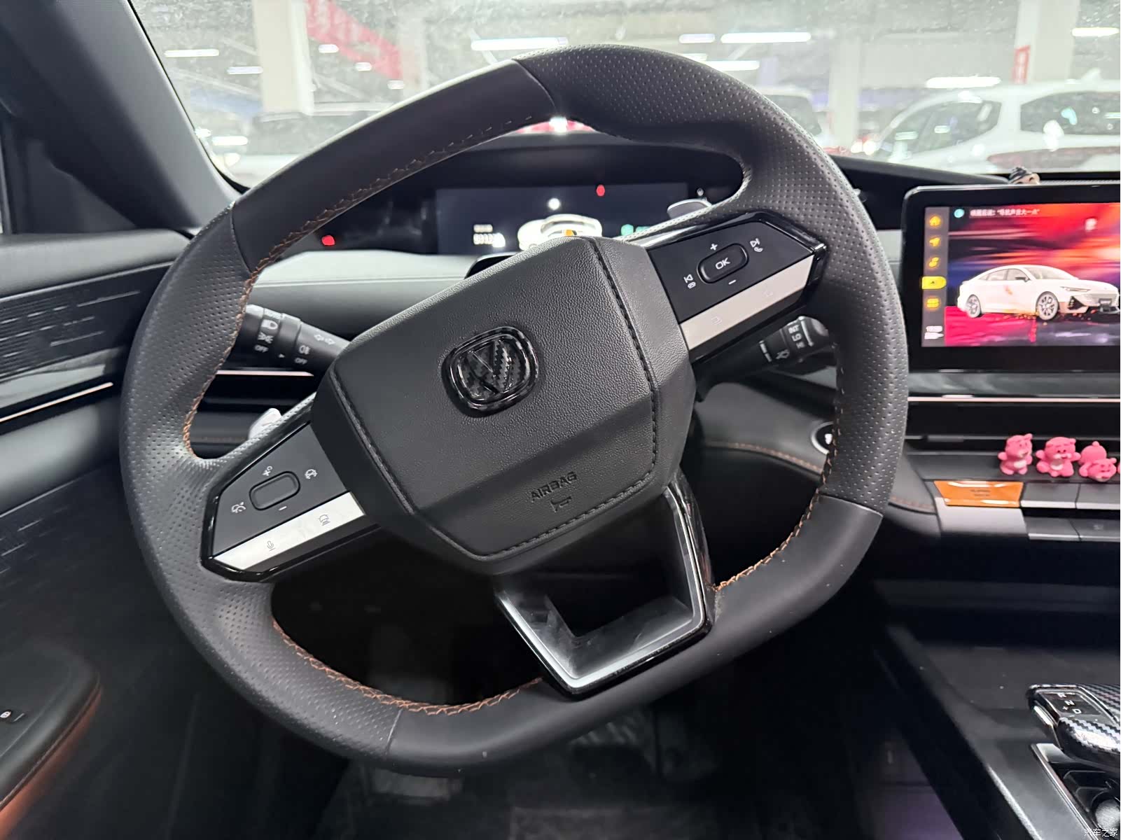 Changan UNI-V, 2023 13