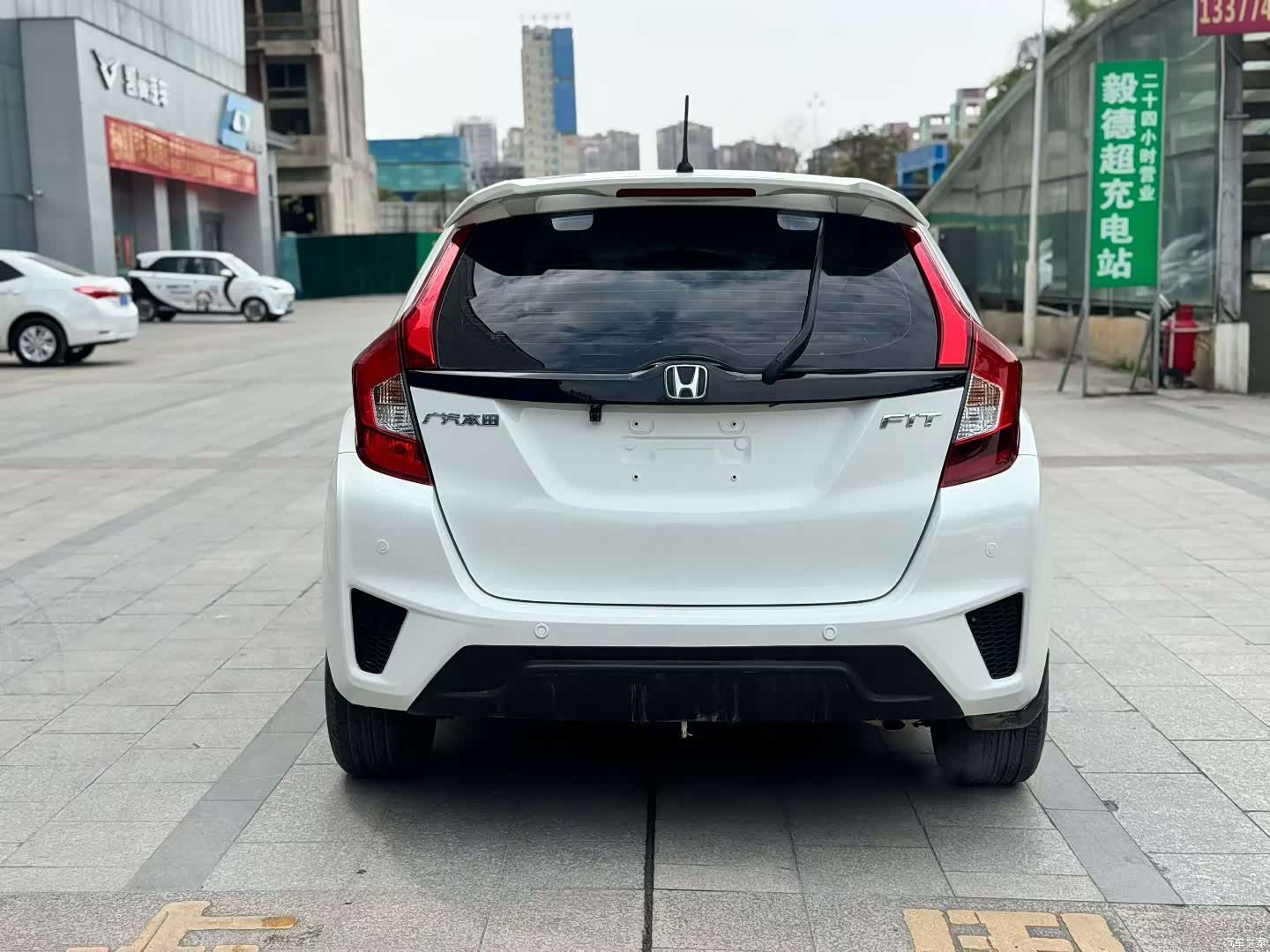 Honda Fit, 2017 все фото