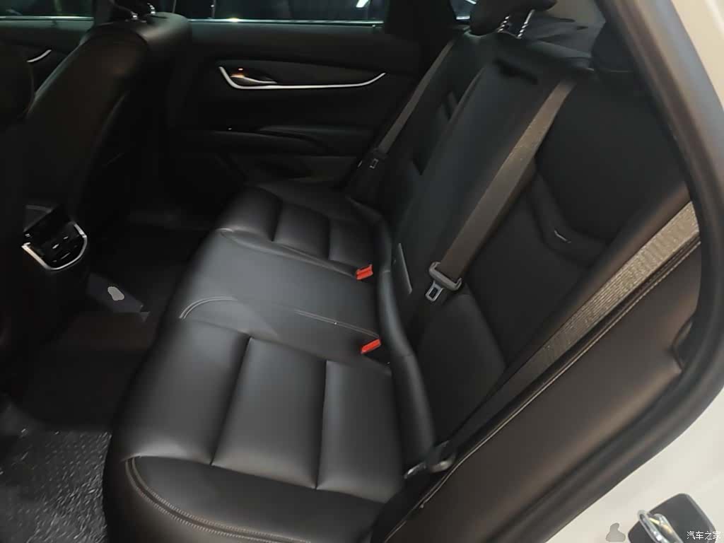 Cadillac XTS, 2018 17
