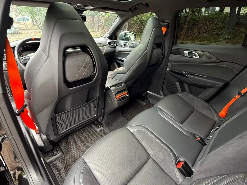 Lynk & Co 02 Hatchback